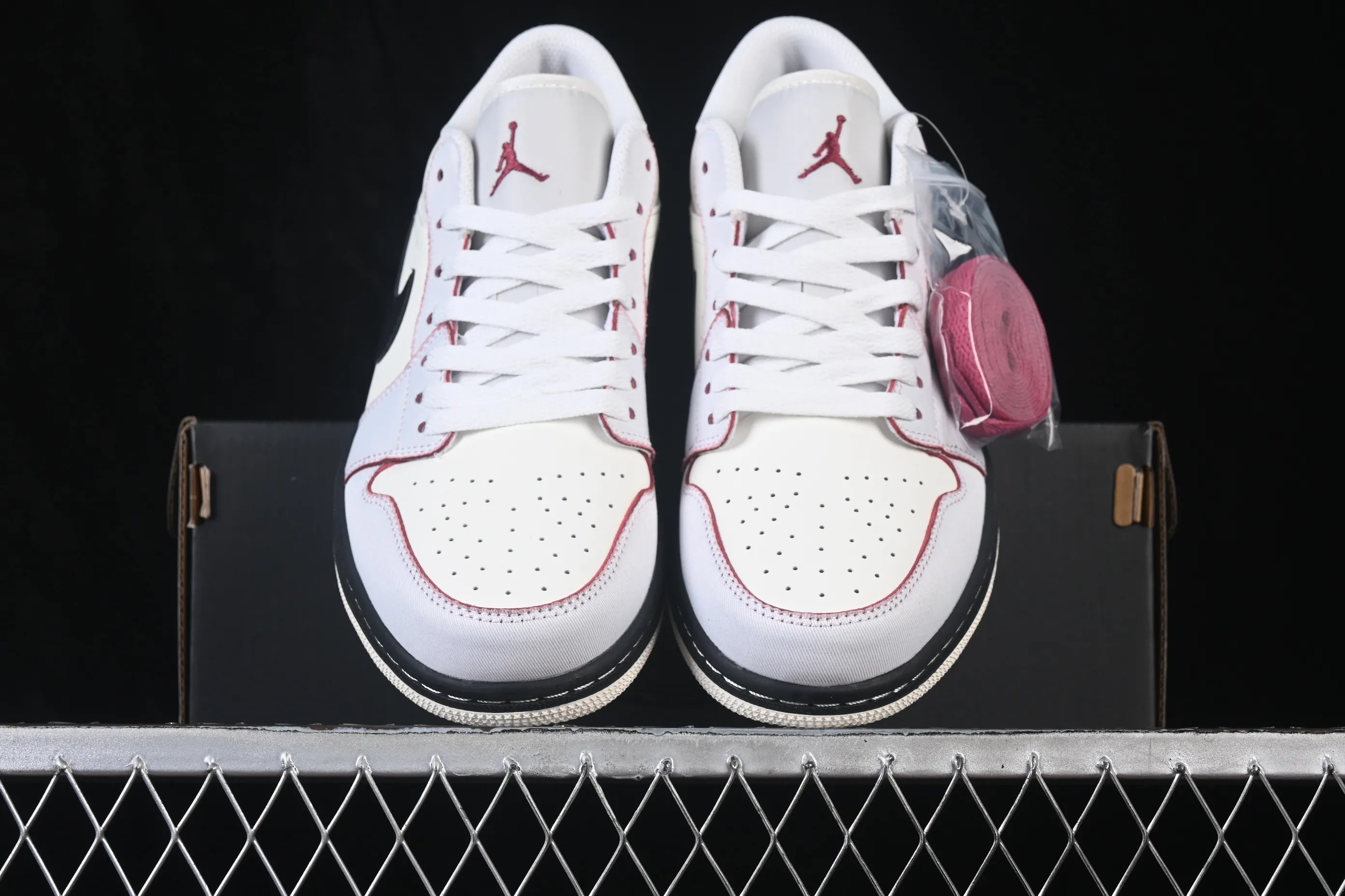 All categories Air Jordan Jordan series basketball shoes Air Jordan 1 Low Air Jordan 1 Low AJ1 Joe 1 low-top retro culture basketball shoes IV5325-133
